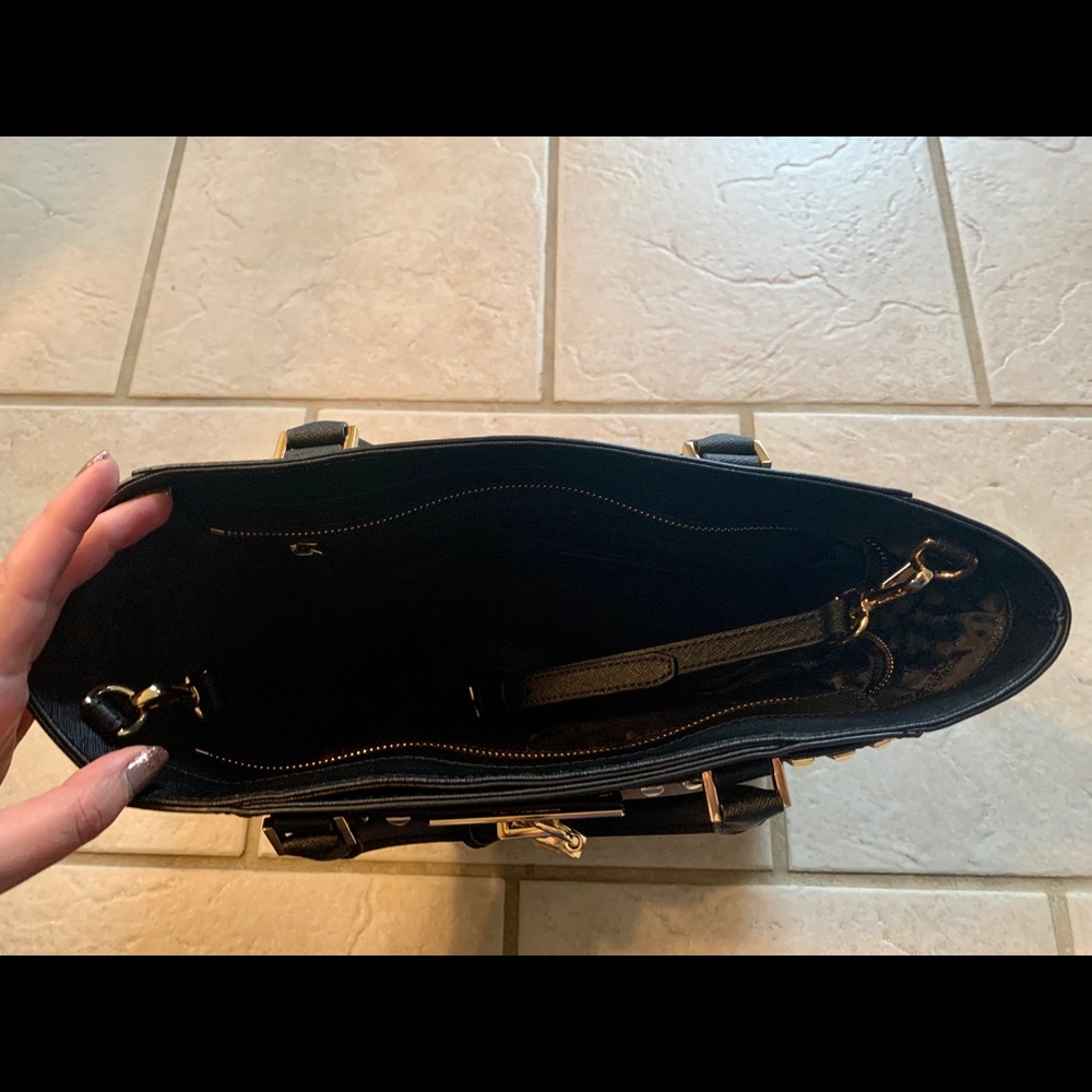 Michael Kors purse - Picture 5 of 6